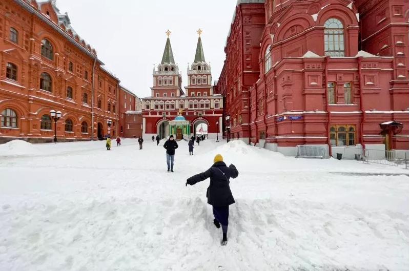 Tuyết rơi dày, mưa bão, thời tiết xấu gây thiệt hại cho nhiều vùng tại LB Nga